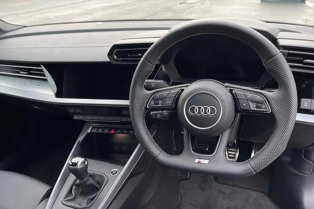 2025-audi-a3-15-30-tfsi-s-line-saloon-4d-big-11
