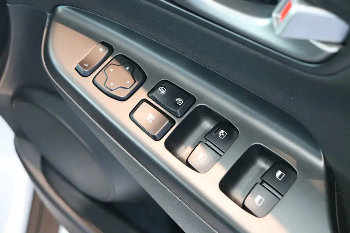 2019-hyundai-kona-10-t-gdi-play-big-54