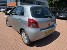 2007-toyota-yaris-13-tr-5d-small-13