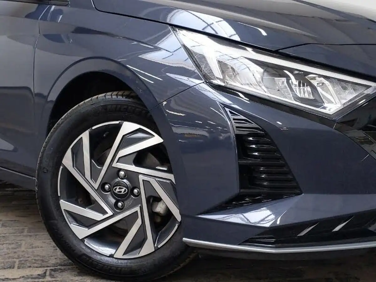 2024-hyundai-i20-10-t-gdi-advance-dct-big-8