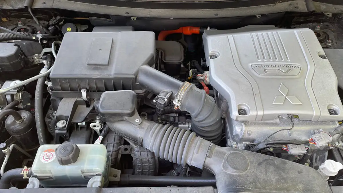 2021-mitsubishi-outlander-24-exceed-phev-big-15