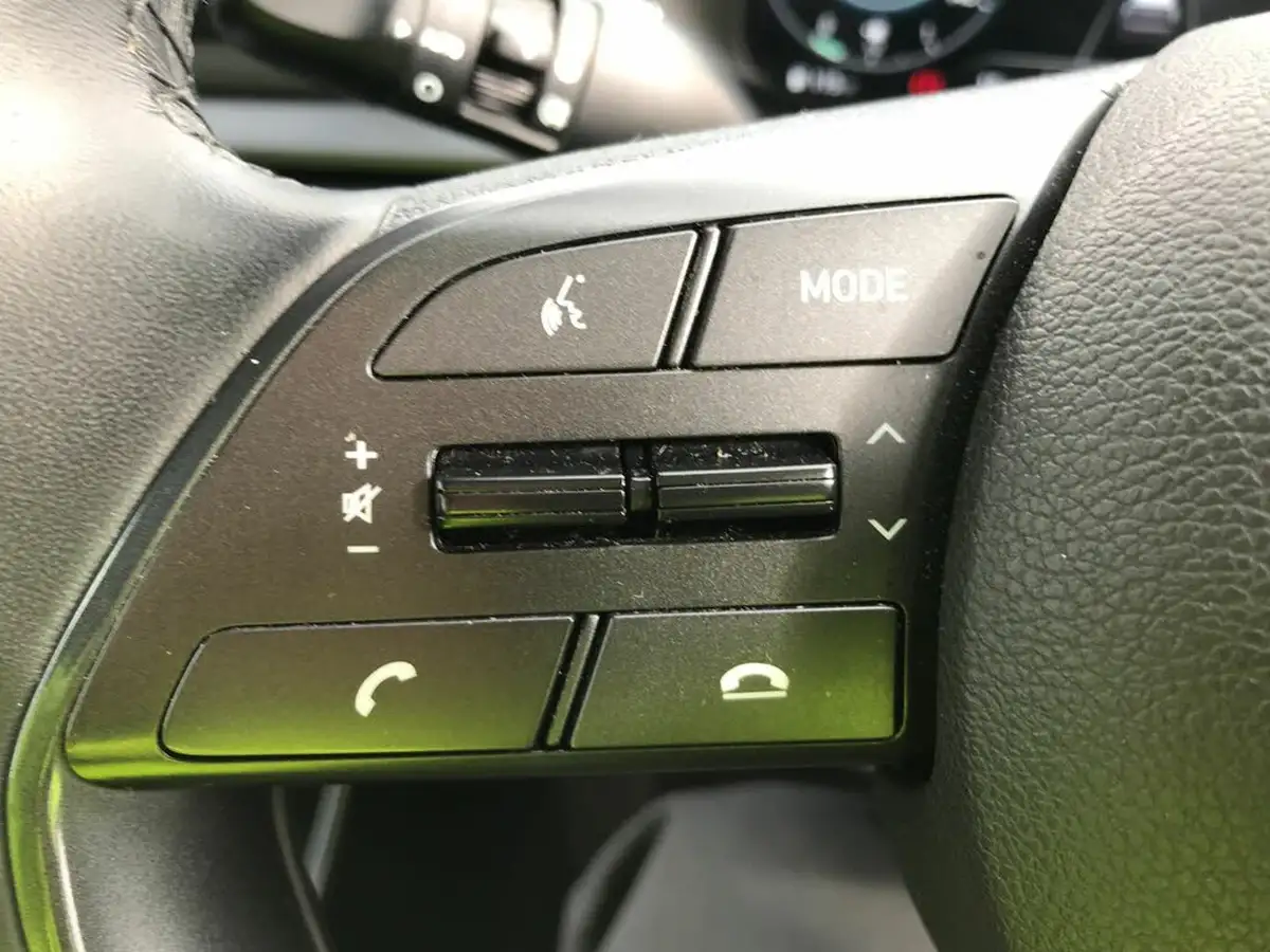 2023-hyundai-bayon-10-t-gdi-se-connect-dct-big-25