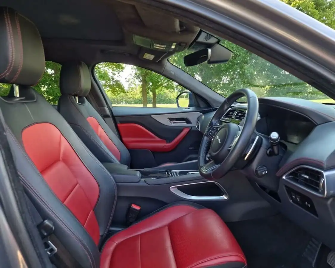 2019-jaguar-f-pace-20-i4d-chequered-flag-180ps-big-6