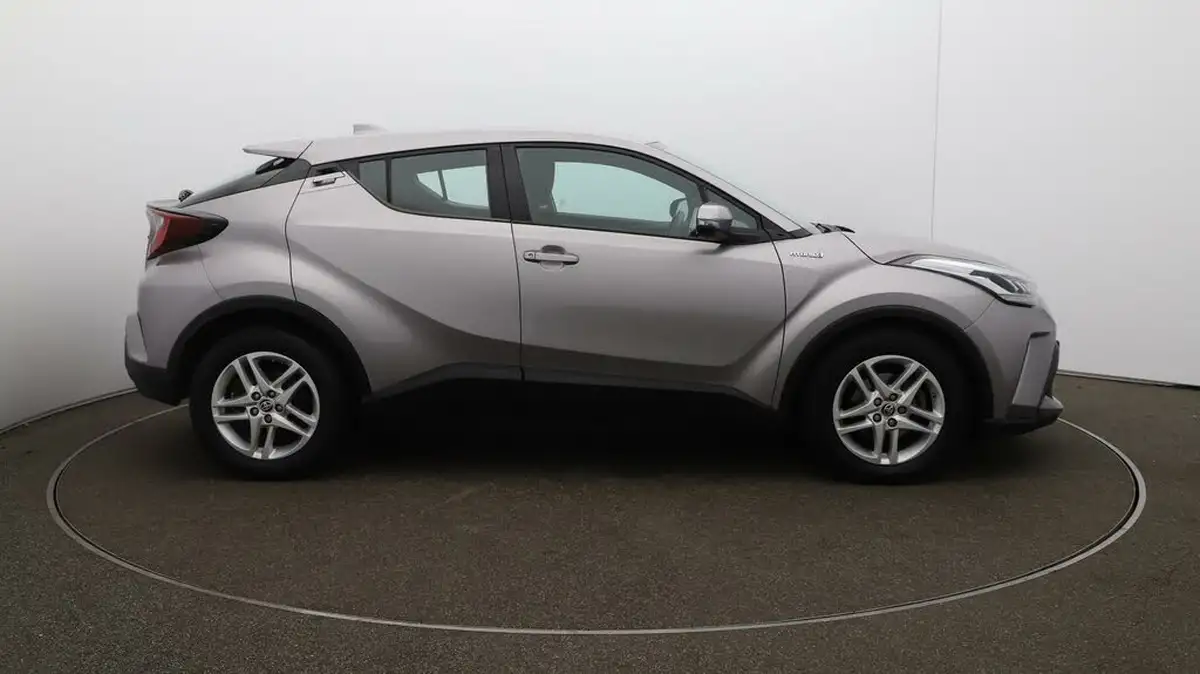 2021-toyota-c-hr-18-vvt-i-icon-big-49