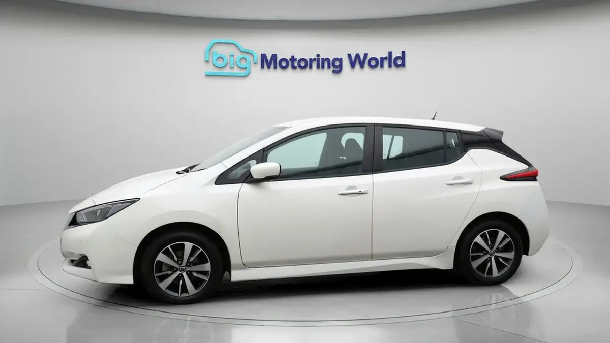 2021-nissan-leaf-e-acenta-big-4