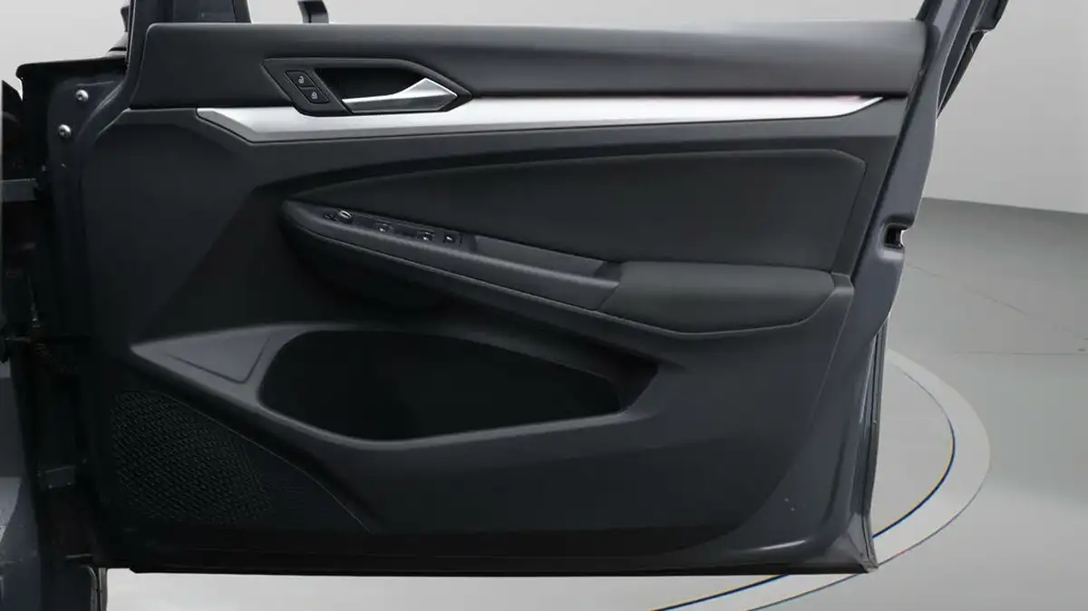 2021-volkswagen-golf-15-etsi-life-150ps-hatchback-big-22