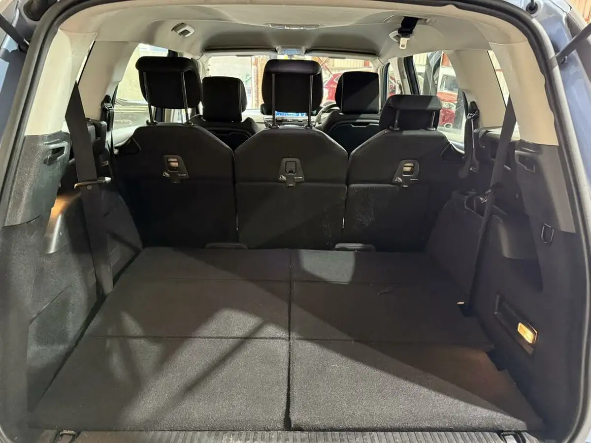 2015-citroen-grand-c4-picasso-16bluehdi-vtr-120ps-eat6-big-16