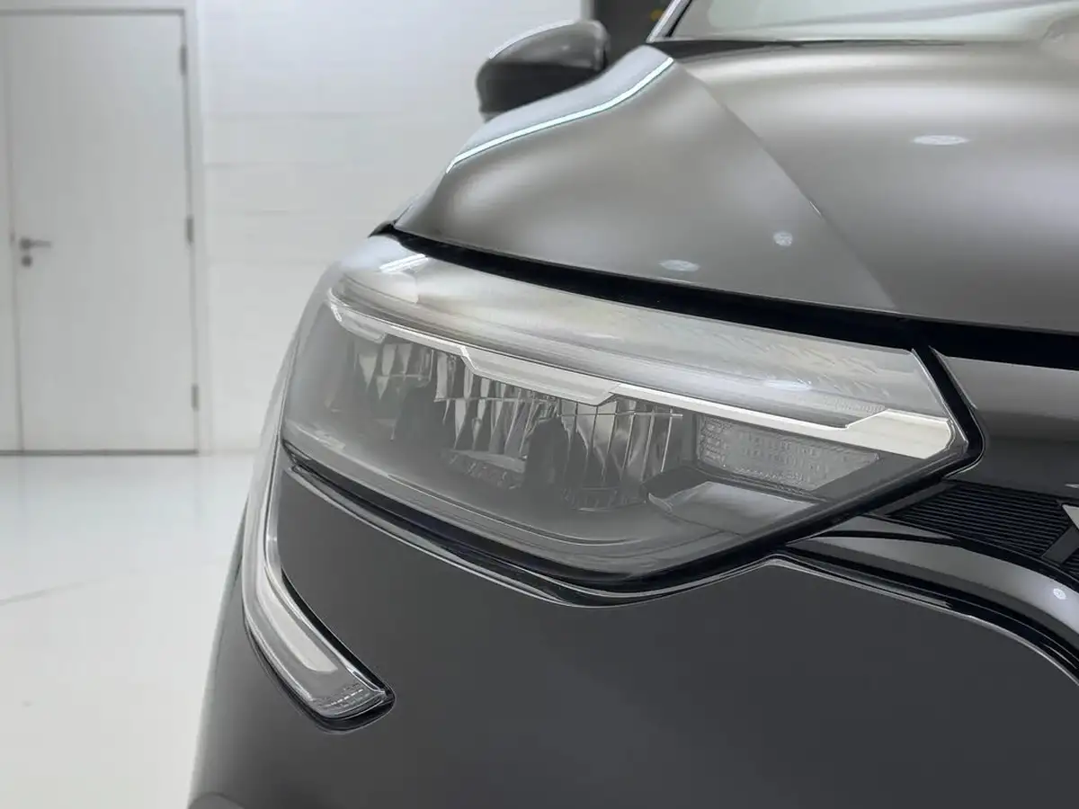2024-renault-arkana-16-esprit-alpine-big-32