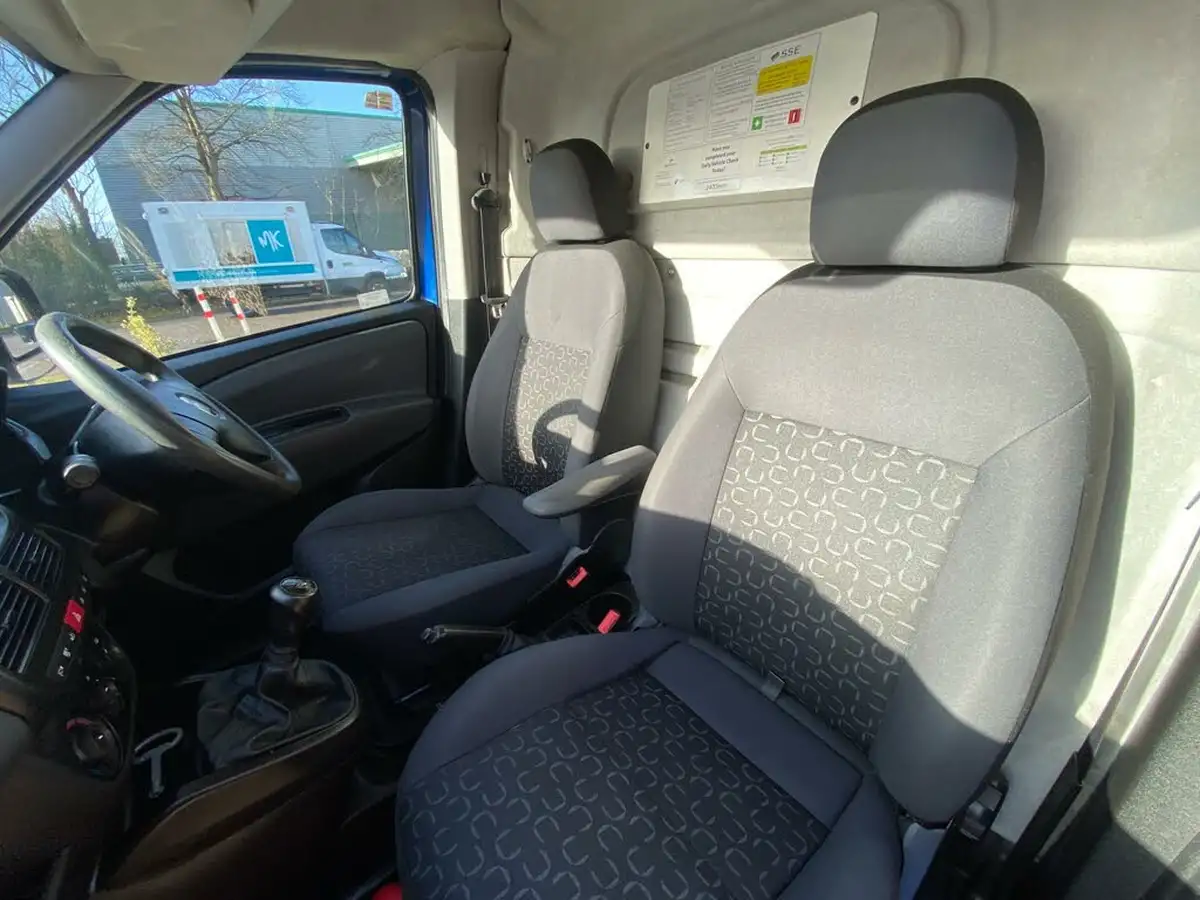 2017-fiat-doblo-cargo-13td-l1h1-sx-big-14
