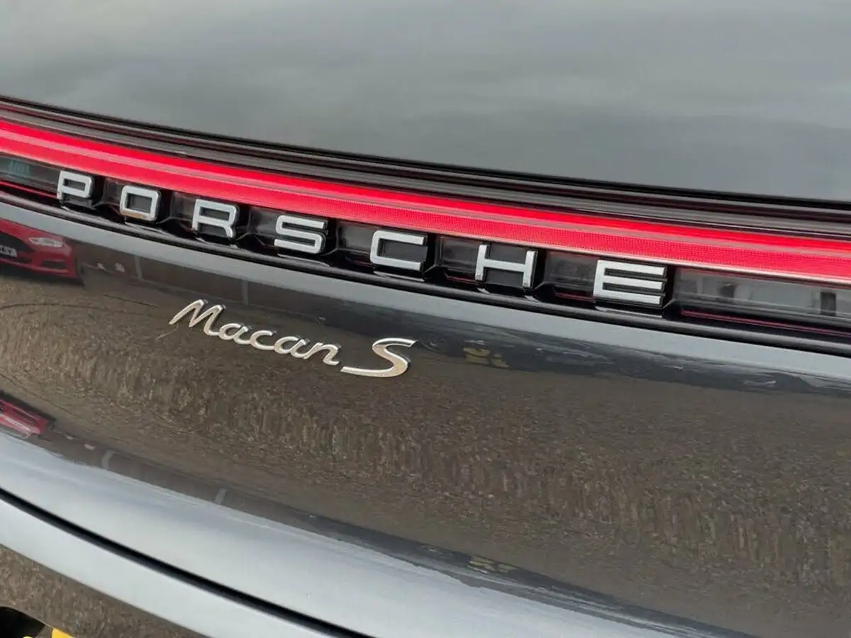 2019-porsche-macan-30-v6-s-big-11