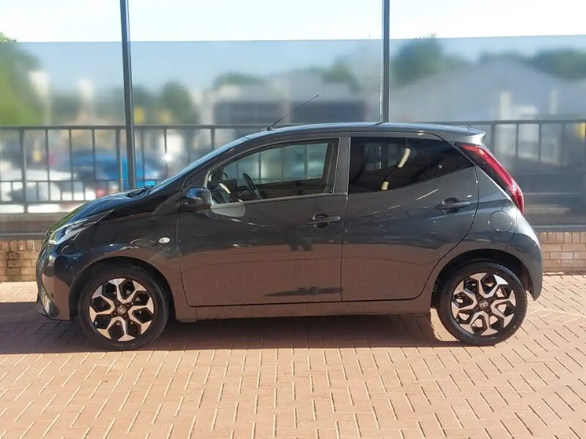 2019-toyota-aygo-10-vvt-i-x-plore-big-3