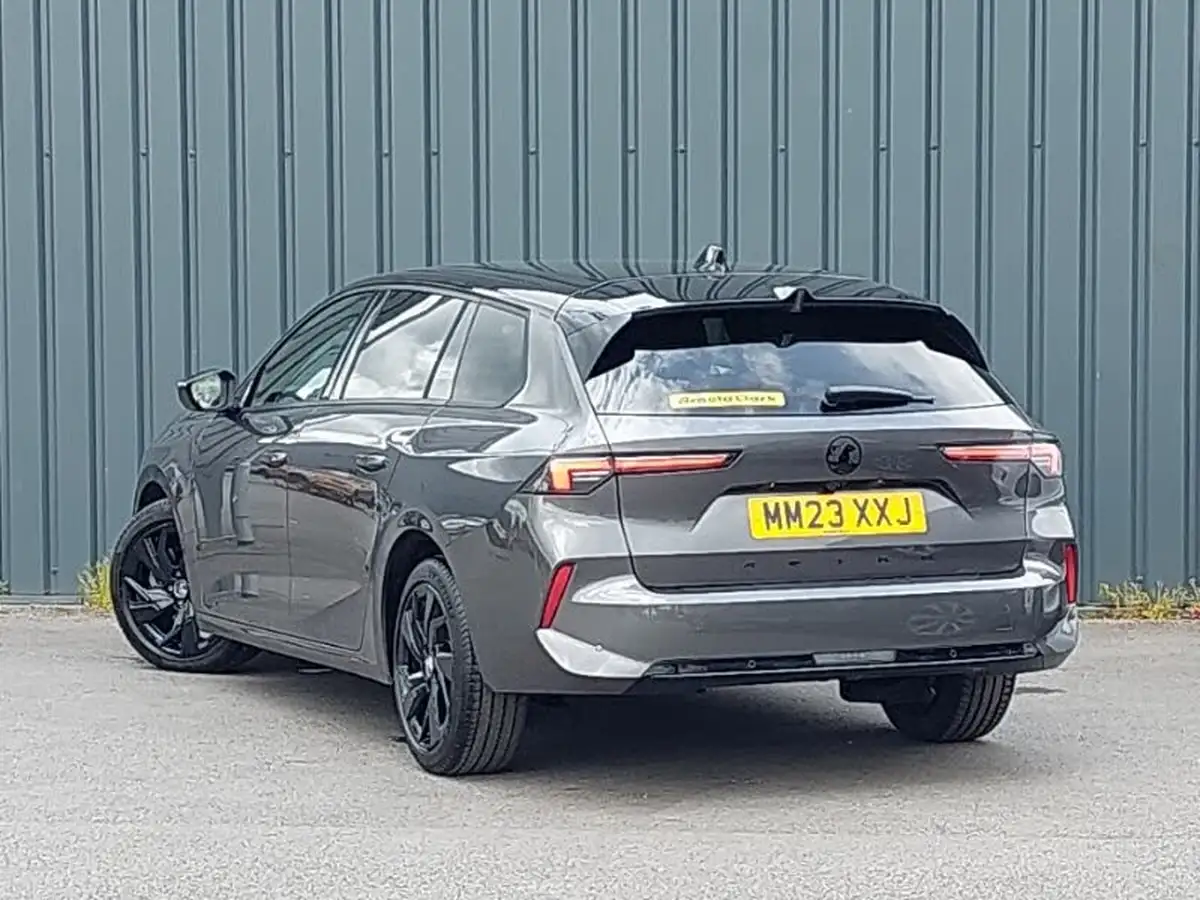 2023-vauxhall-astra-12-turbo-gs-sport-tourer-big-1