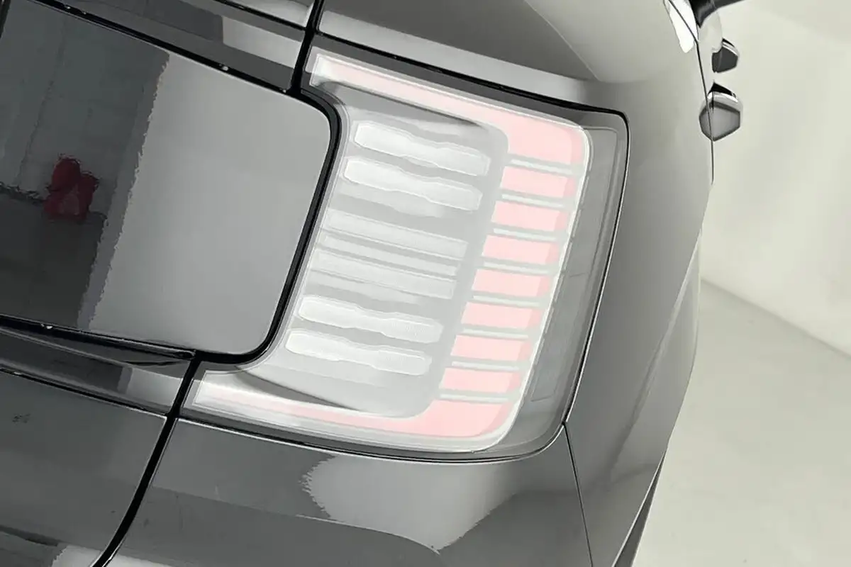 2024-volvo-ex30-e-single-motor-plus-extended-range-big-19