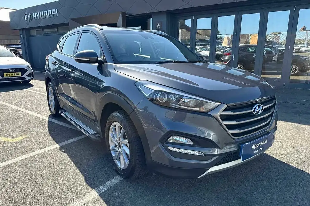 2017-hyundai-tucson-17crdi-blue-drive-se-nav-141ps-dct-big-0