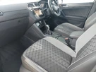 2020-volkswagen-tiguan-15-tsi-r-line-small-4
