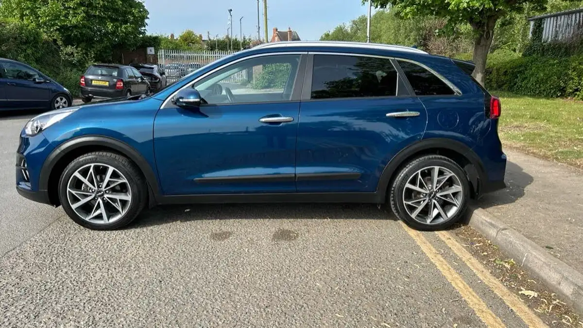 2021-kia-niro-16-gdi-3-big-30