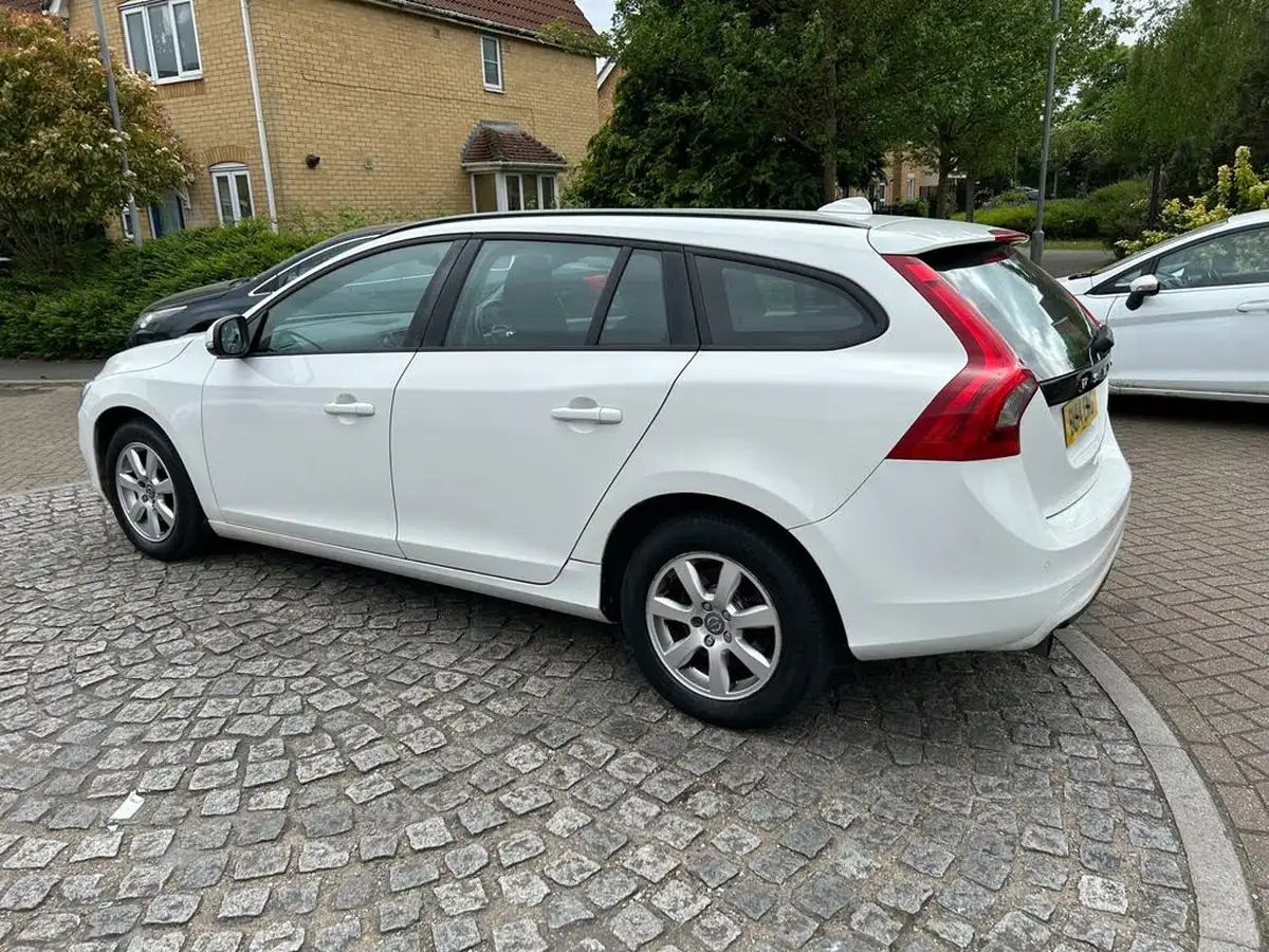 2014-volvo-v60-16td-d2-business-edition-powershift-big-32