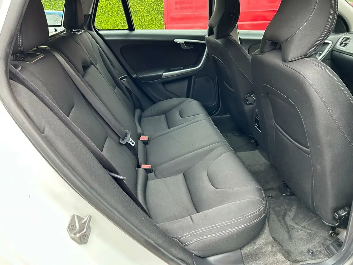 2014-volvo-v60-16td-d2-business-edition-powershift-big-8