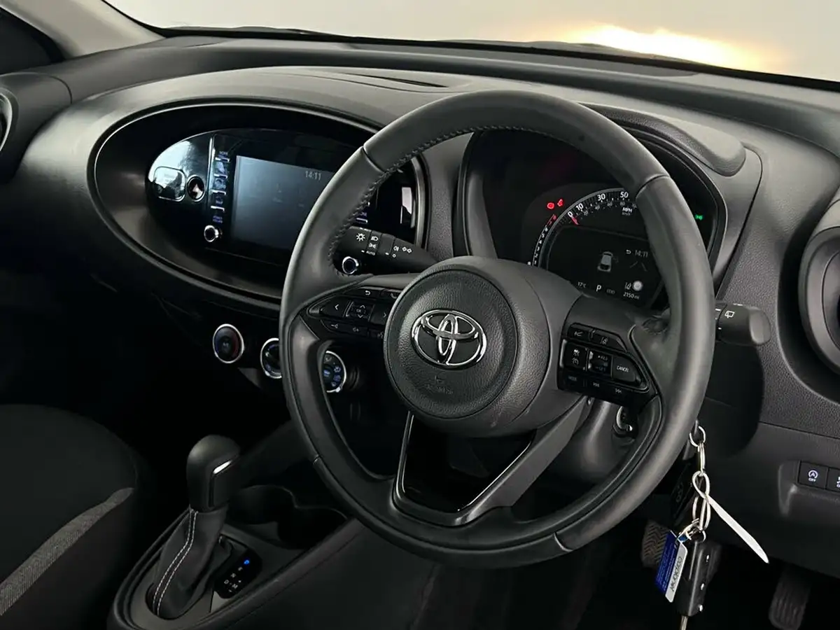 2023-toyota-aygo-x-10-vvt-i-pure-cvt-big-20