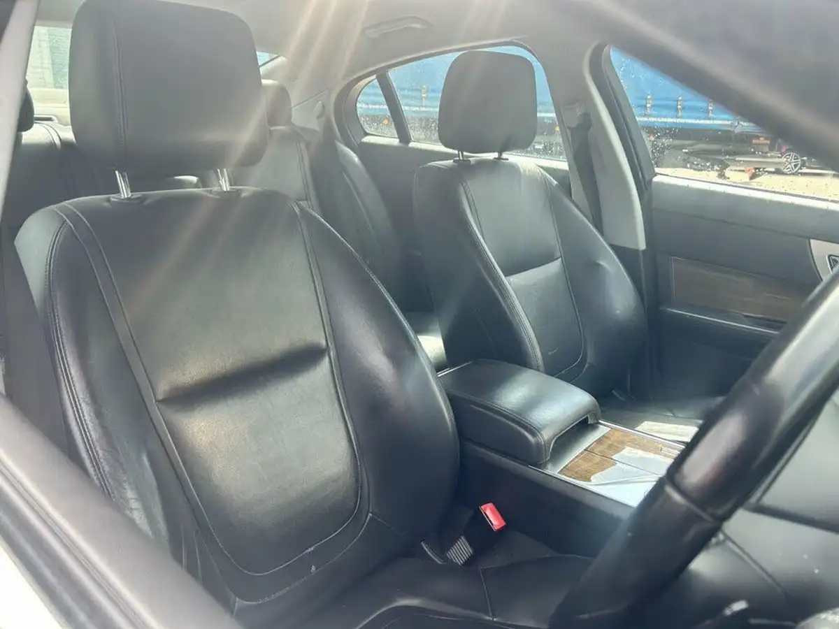 2011-jaguar-xf-22td-premium-luxury-big-5
