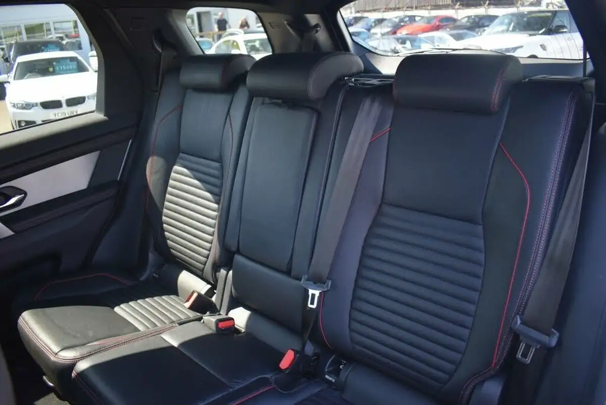 2021-land-rover-discovery-sport-20-d200-r-dynamic-s-plus-big-17