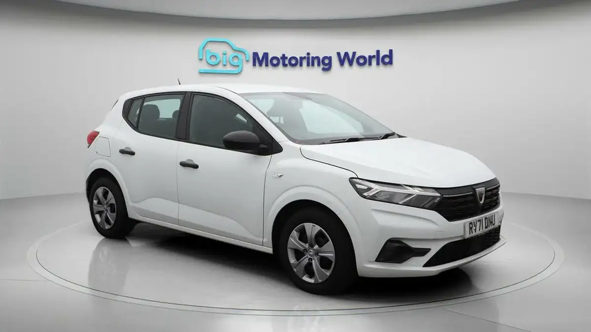 2022-dacia-sandero-10-sce-essential-big-1