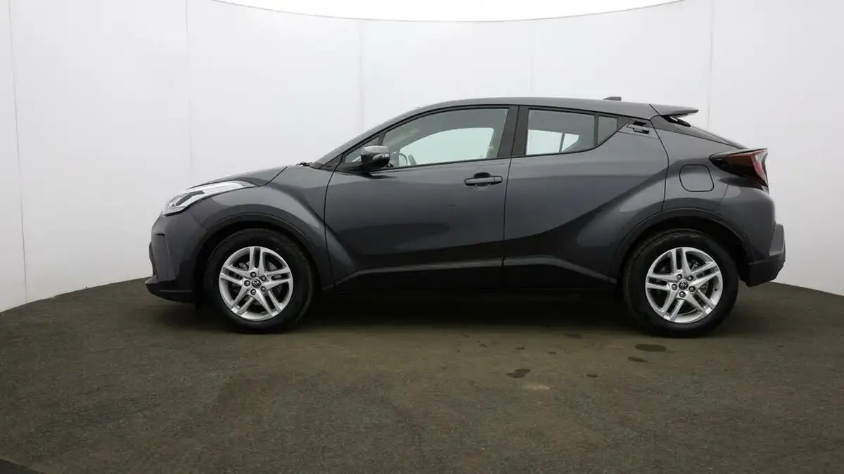 2022-toyota-c-hr-18-vvt-i-icon-big-69