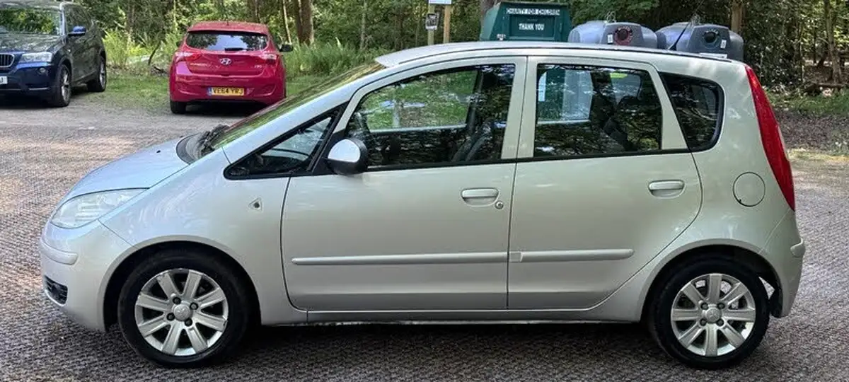 2008-mitsubishi-colt-15td-cz2-big-14