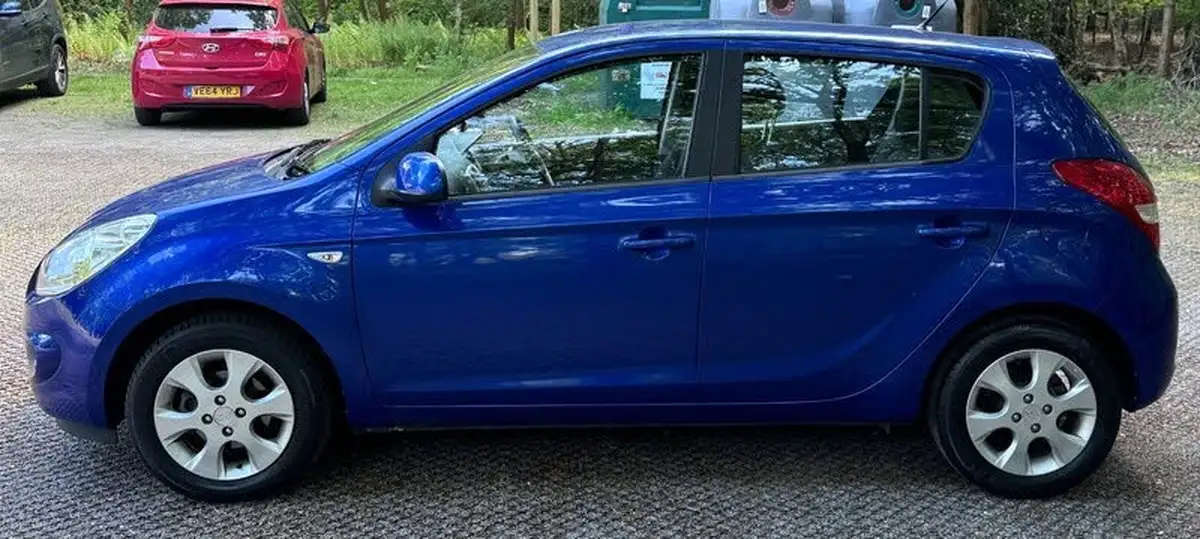 2011-hyundai-i20-14td-comfort-5d-big-8