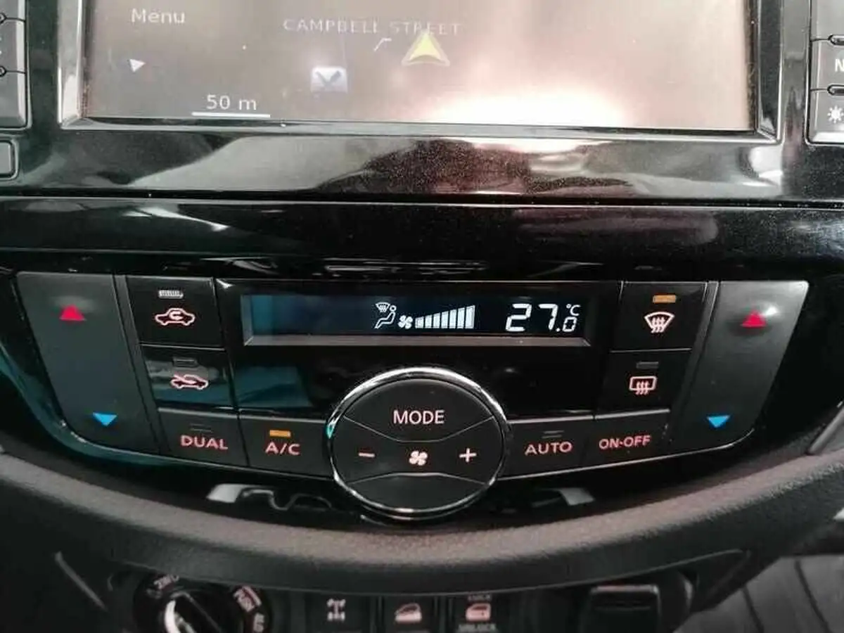 2019-nissan-navara-23dci-off-roader-at32-auto-big-20