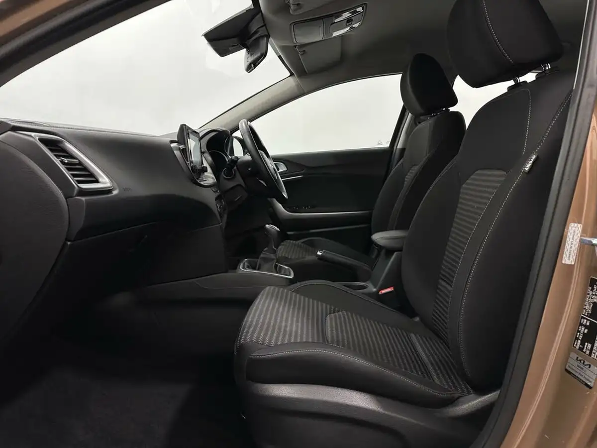 2022-kia-xceed-10-t-gdi-2-big-30