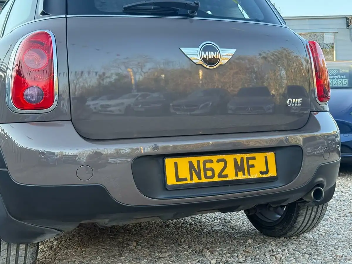 2012-mini-countryman-big-16