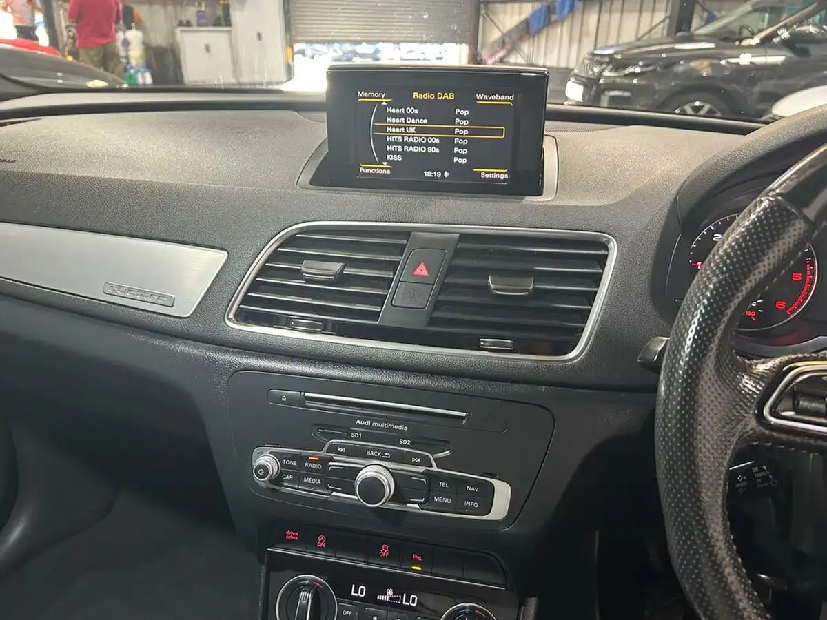 2015-audi-q3-20-tdi-quattro-s-line-plus-184ps-ss-big-23
