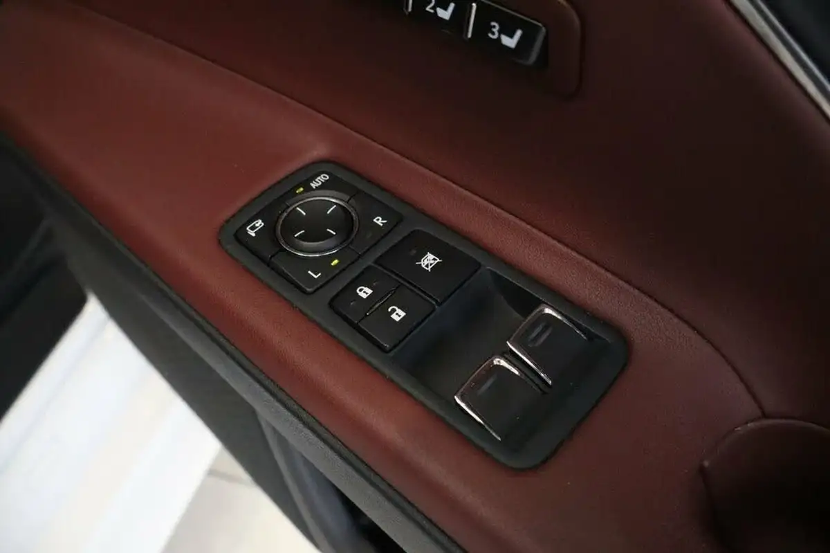 2017-lexus-lc-500-50-big-16