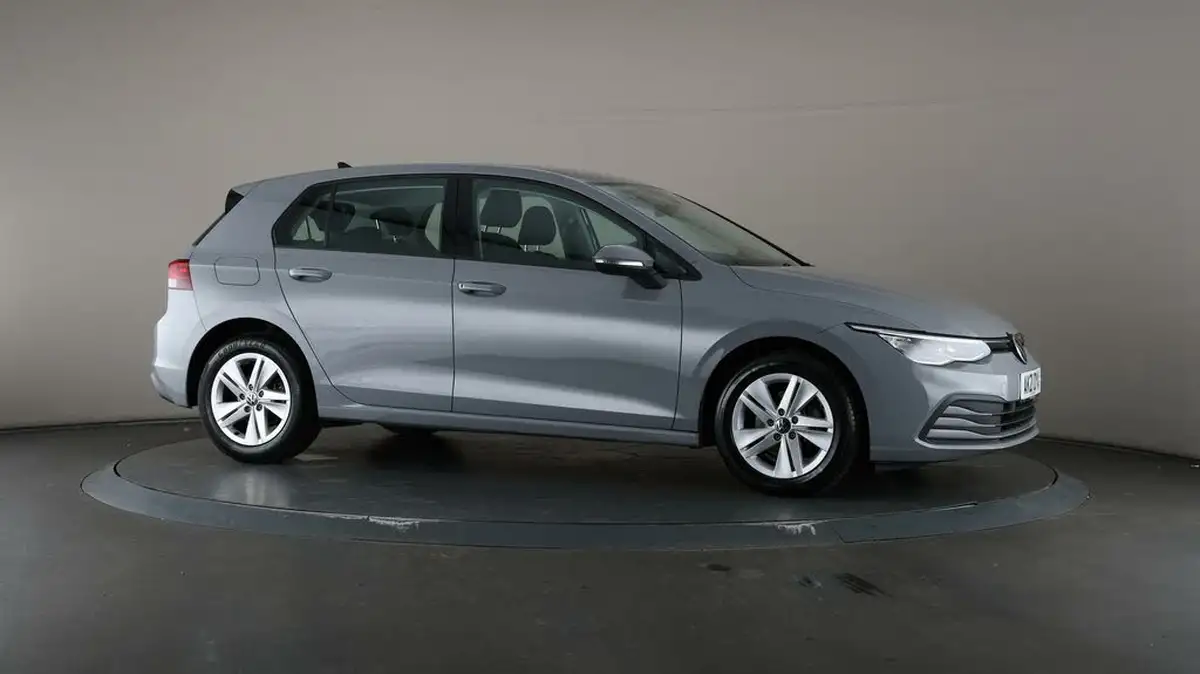 2021-volkswagen-golf-15-tsi-life-150ps-hatchback-big-56