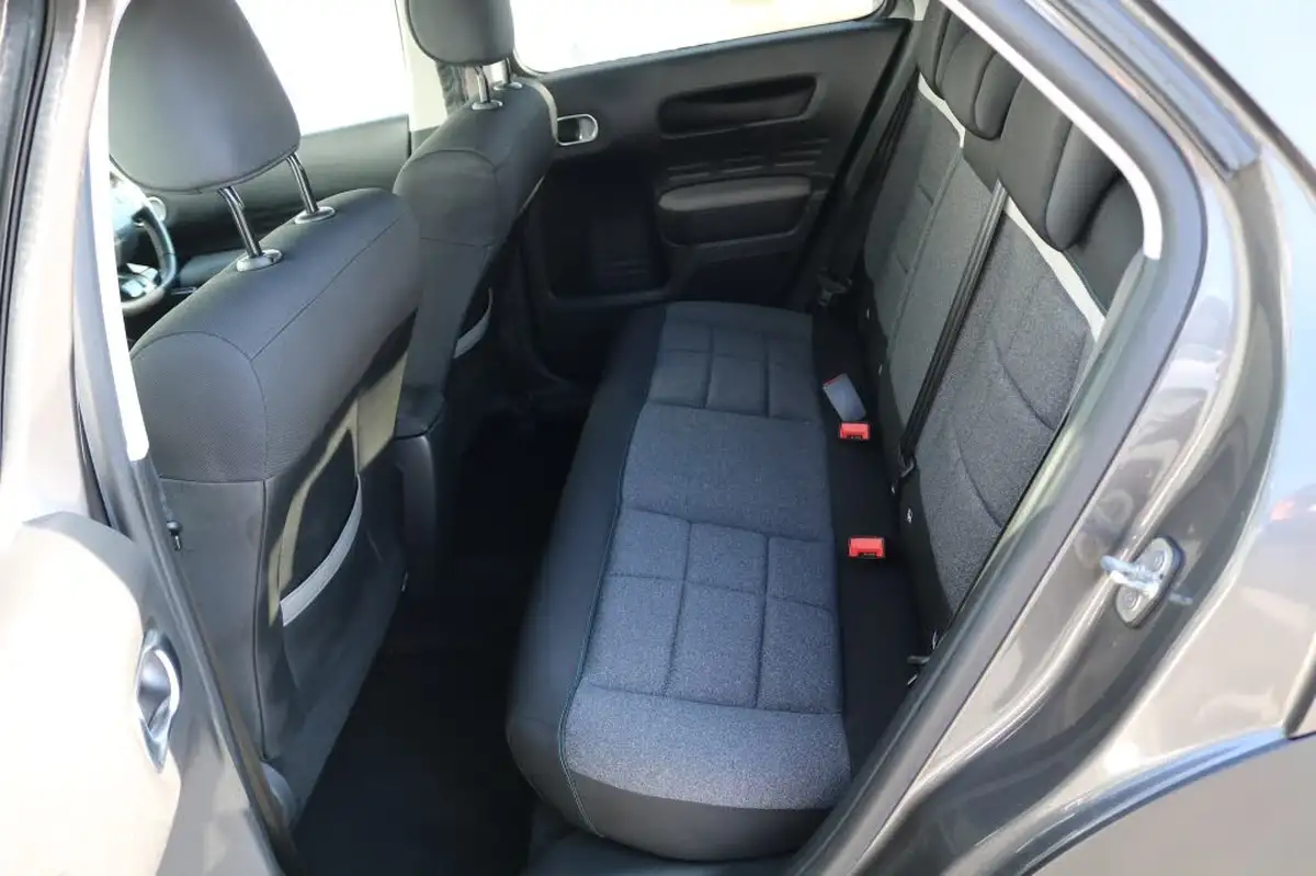 2020-citroen-c4-cactus-12-puretech-flair-130ps-eat6-big-18