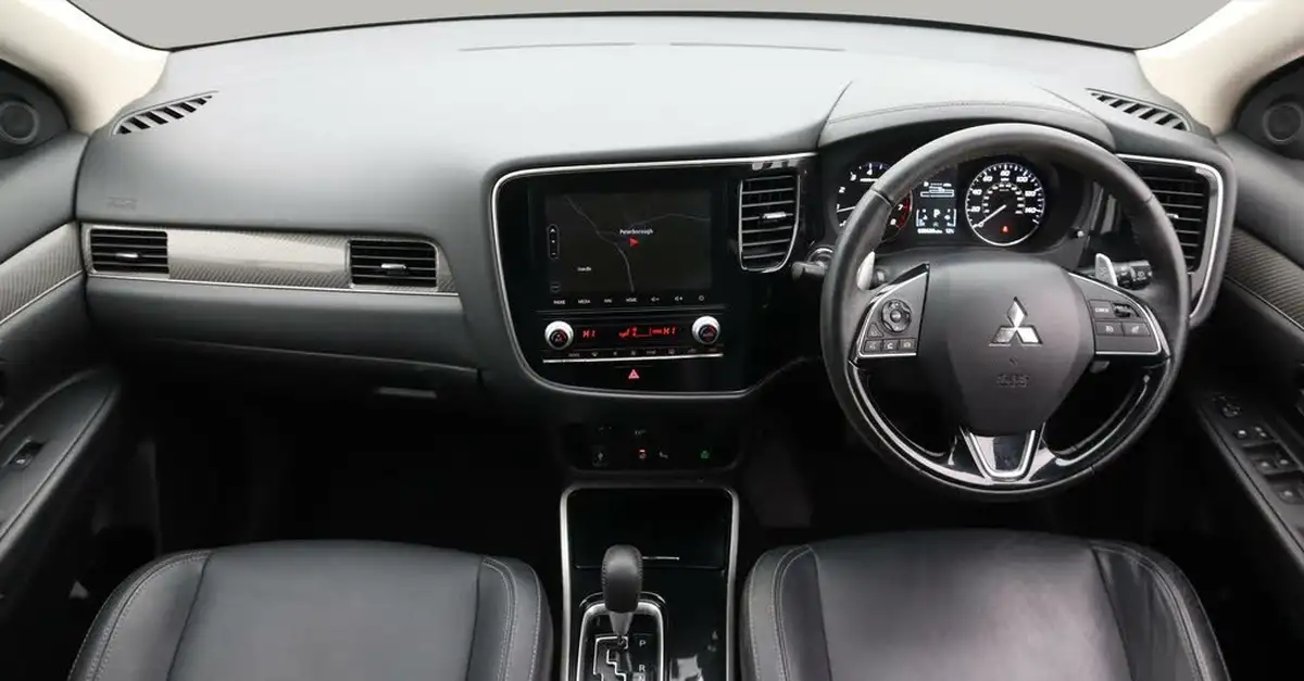 2020-mitsubishi-outlander-20-exceed-big-13