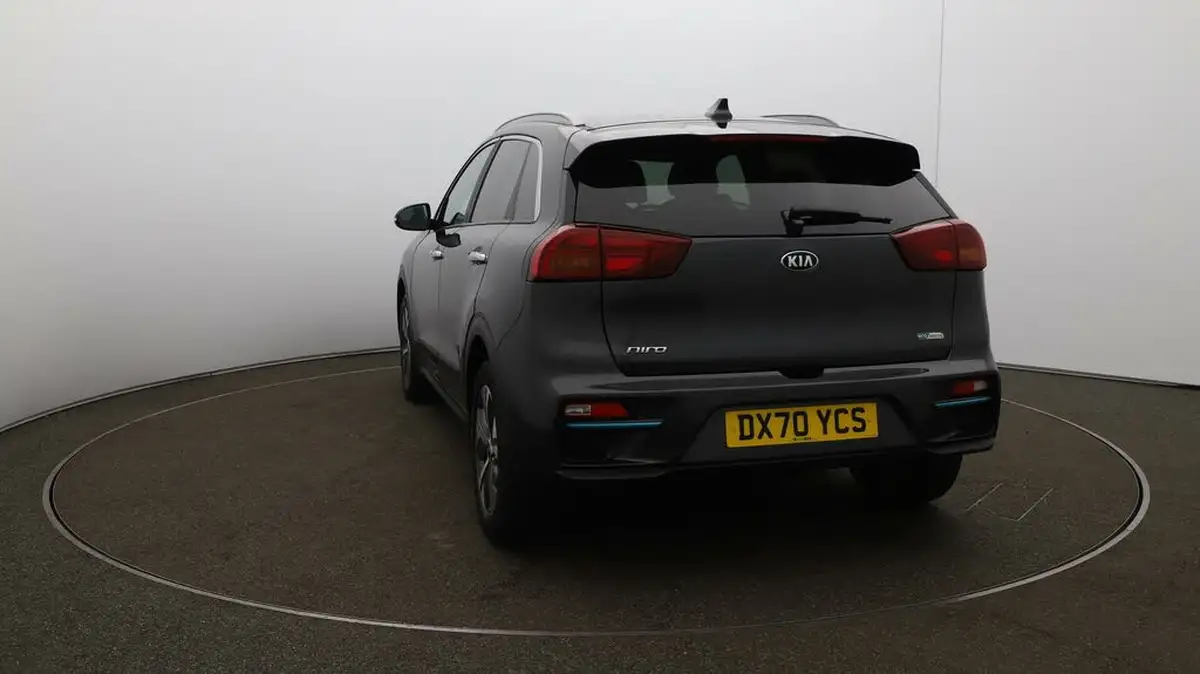 2021-kia-e-niro-ev-3-big-58