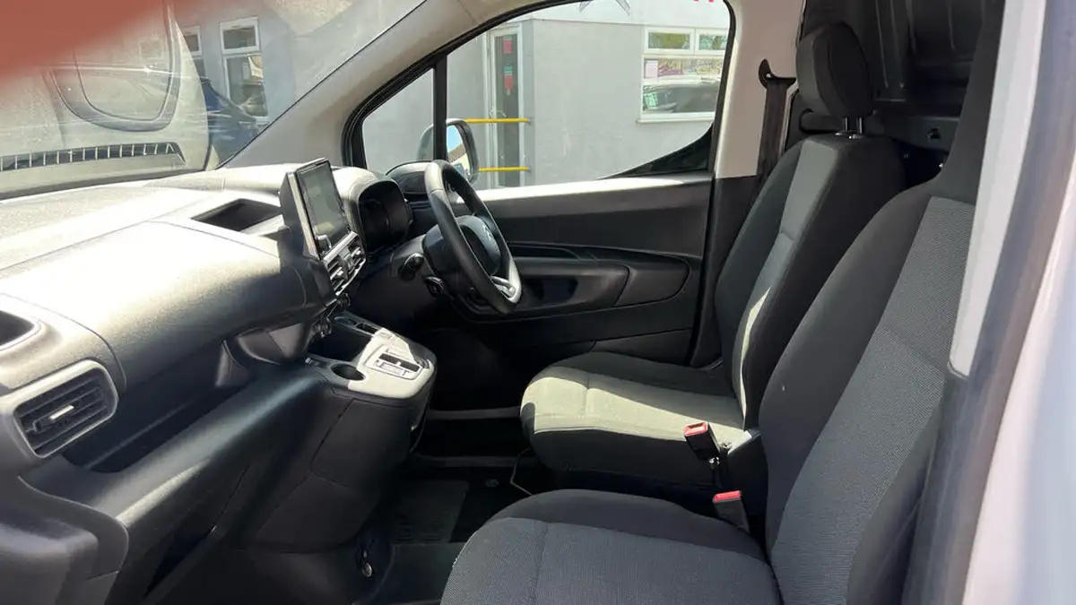 2023-citroen-berlingo-e-enterprise-edition-m-50kwh-800-big-32