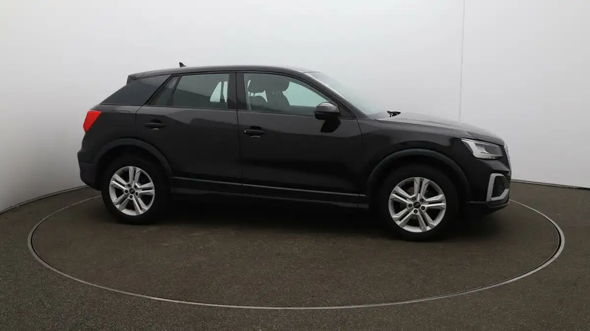 2022-audi-q2-10-30-tfsi-sport-big-44