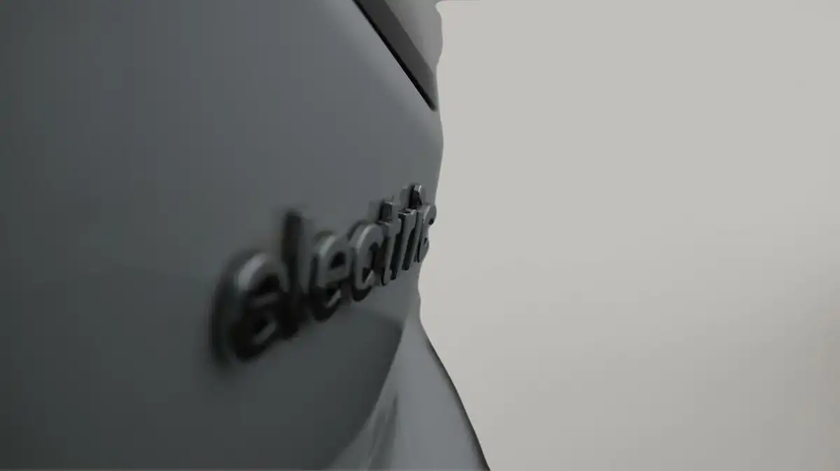 2021-hyundai-ioniq-e-premium-electric-100kw-big-22