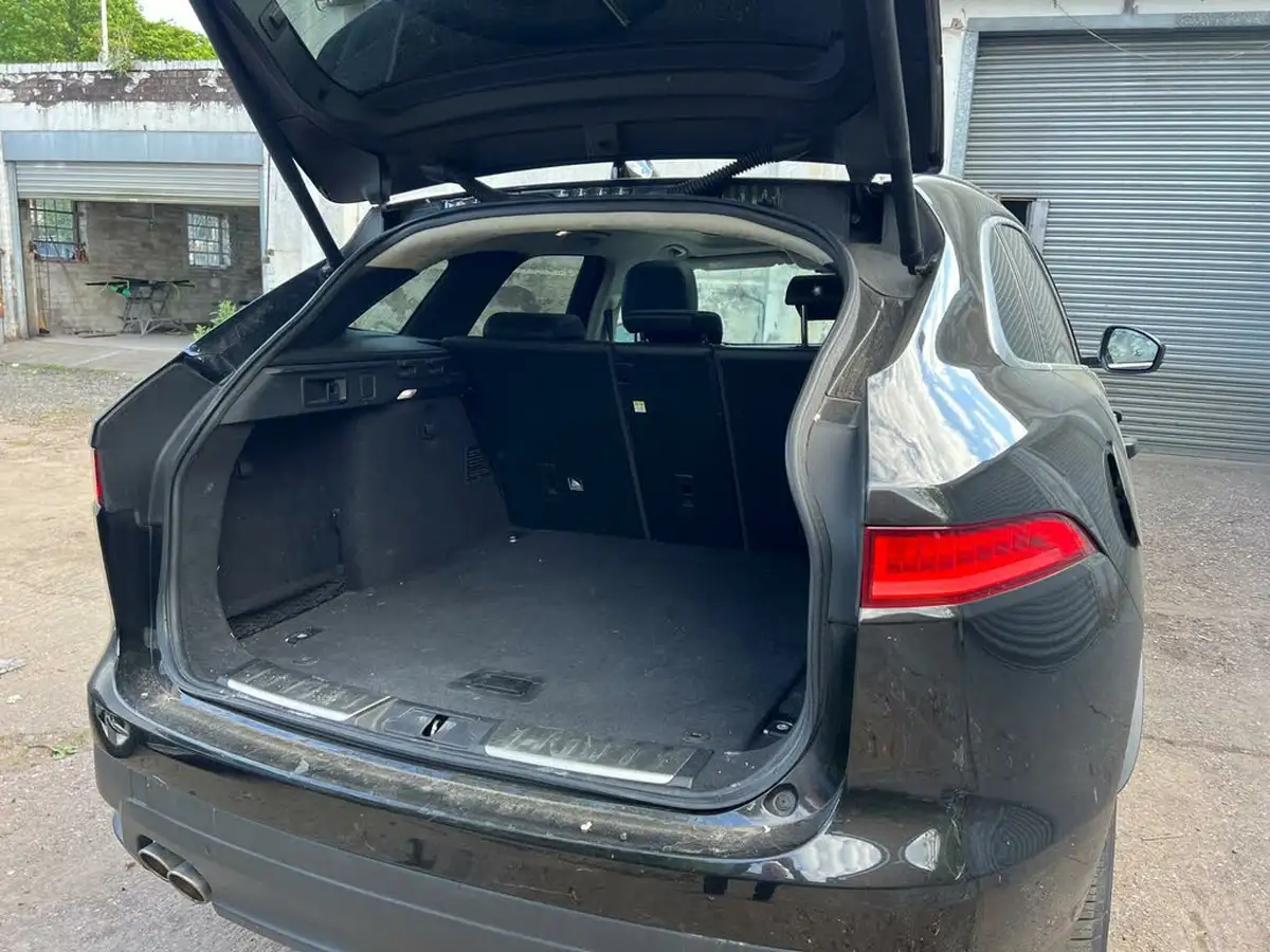 2019-jaguar-f-pace-20-i4d-portfolio-180ps-ss-auto-big-13