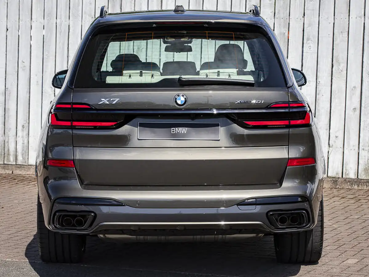 2024-bmw-x7-30-xdrive40i-m-sport-big-14