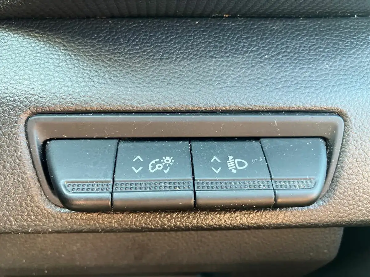 2022-renault-trafic-20dci-sl28-130-business-big-25