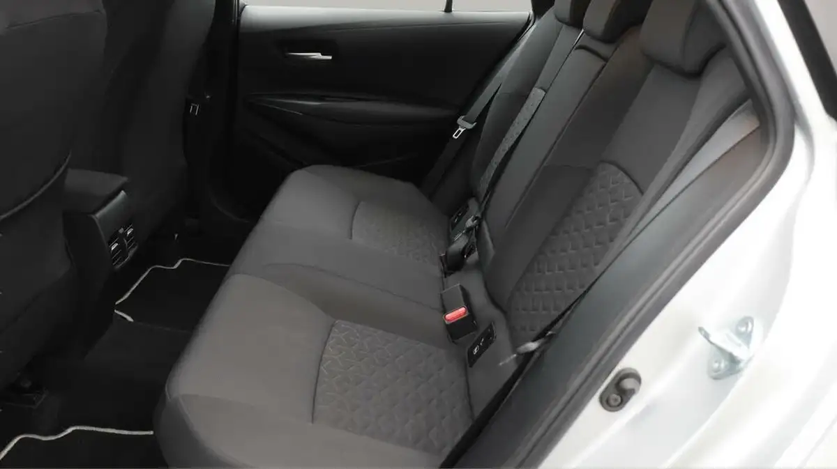 2021-toyota-corolla-18-vvt-i-icon-tech-spare-wheel-touring-sports-5d-big-15