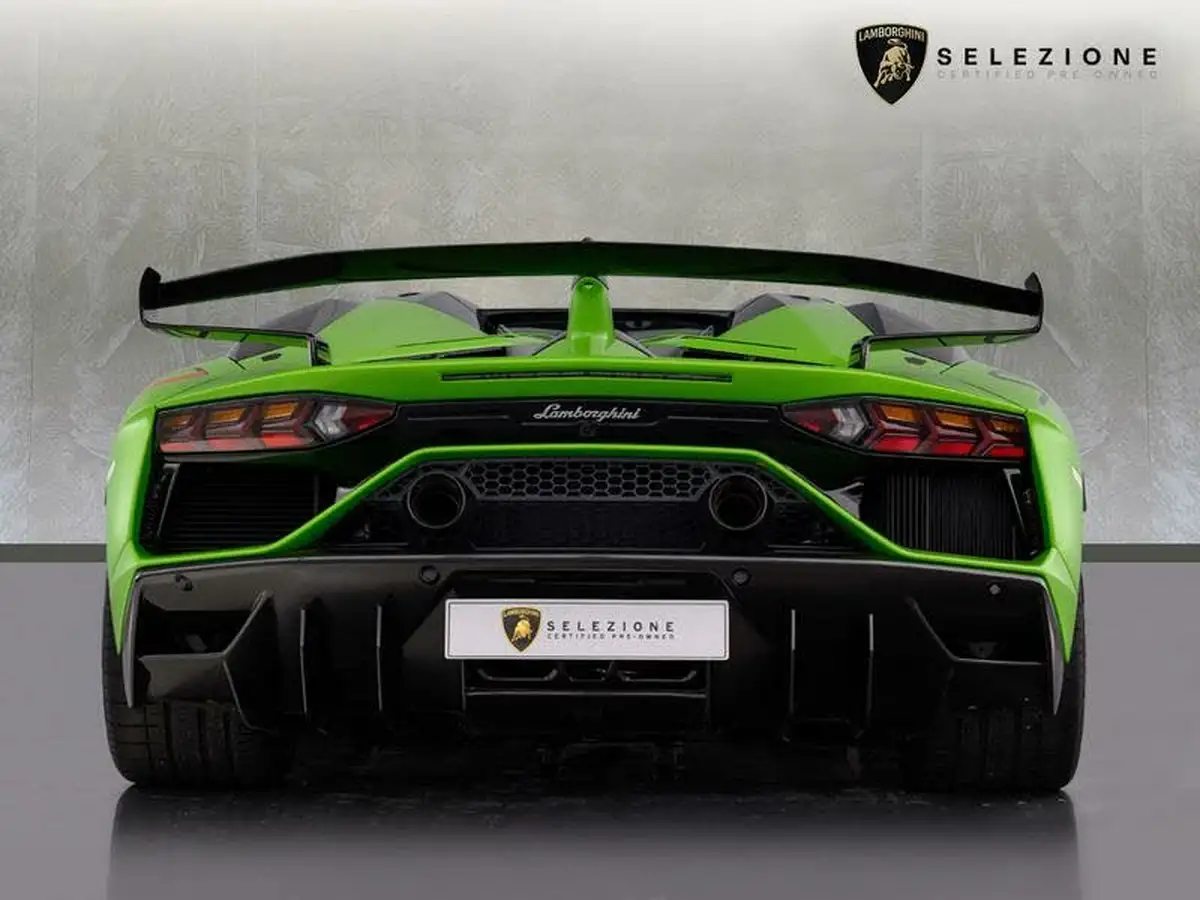 2021-lamborghini-aventador-65-svj-roadster-big-3
