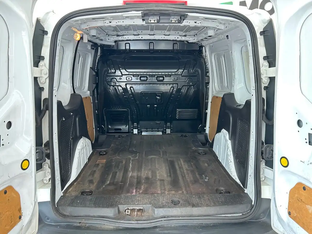2014-ford-transit-connect-16tdci-l1-trend-200-panel-big-15