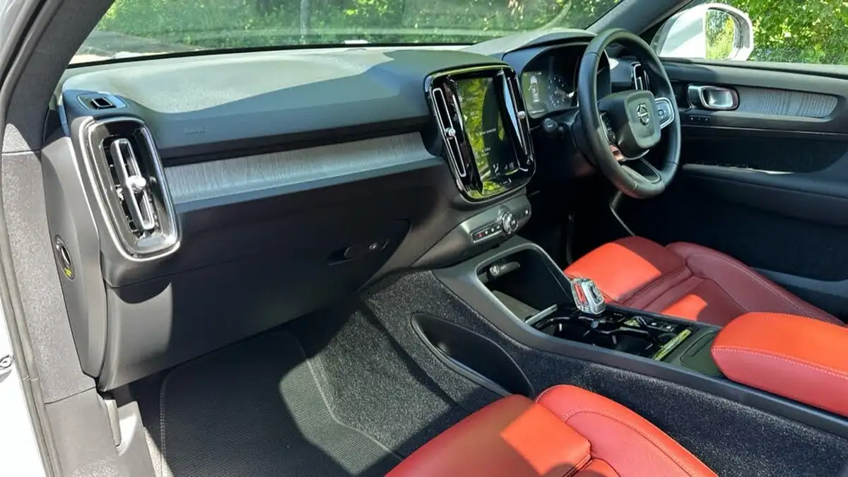2020-volvo-xc40-20-b4-inscription-pro-big-42