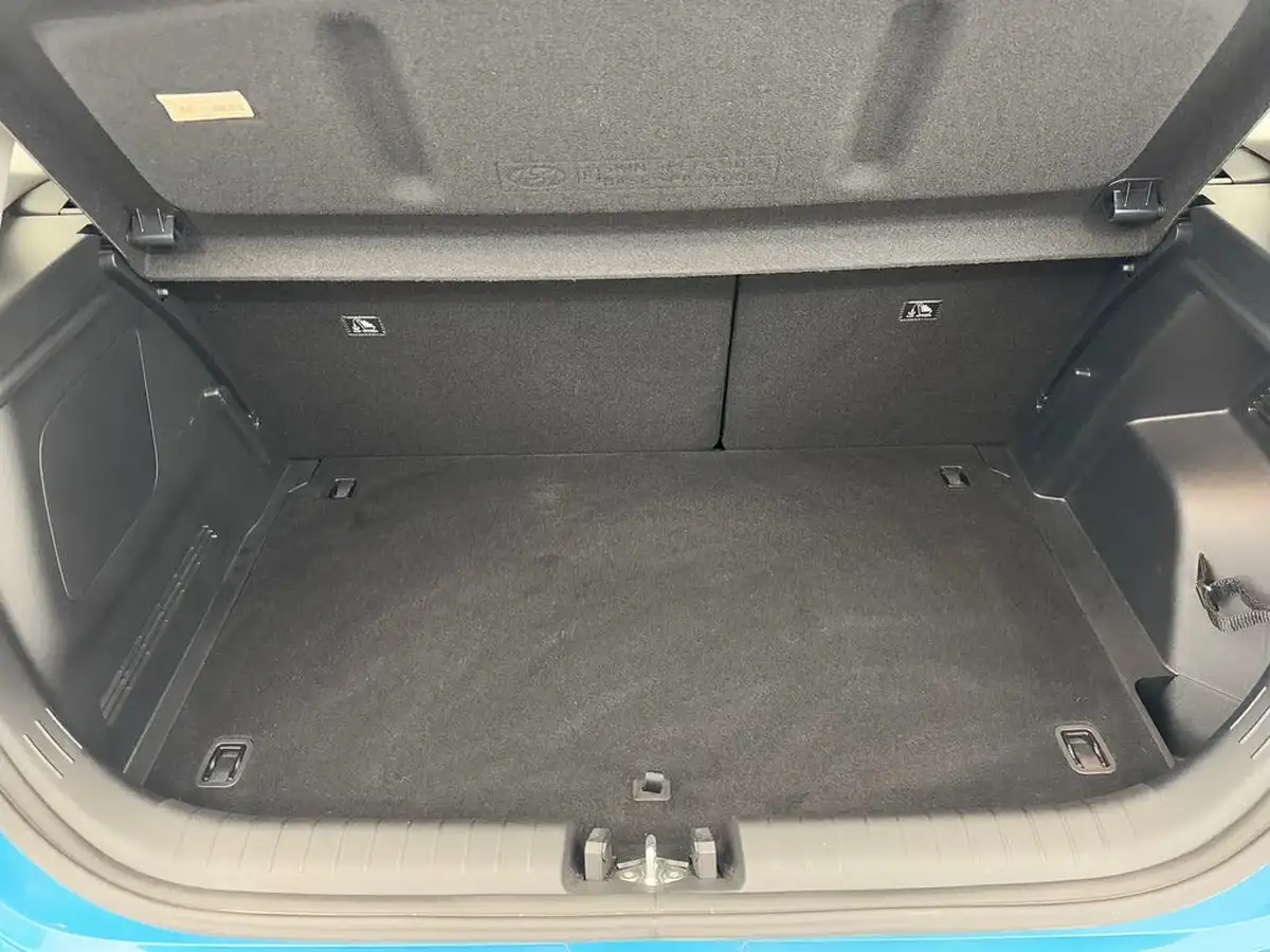 2022-hyundai-i20-10-t-gdi-se-connect-eclutch-imt-big-12