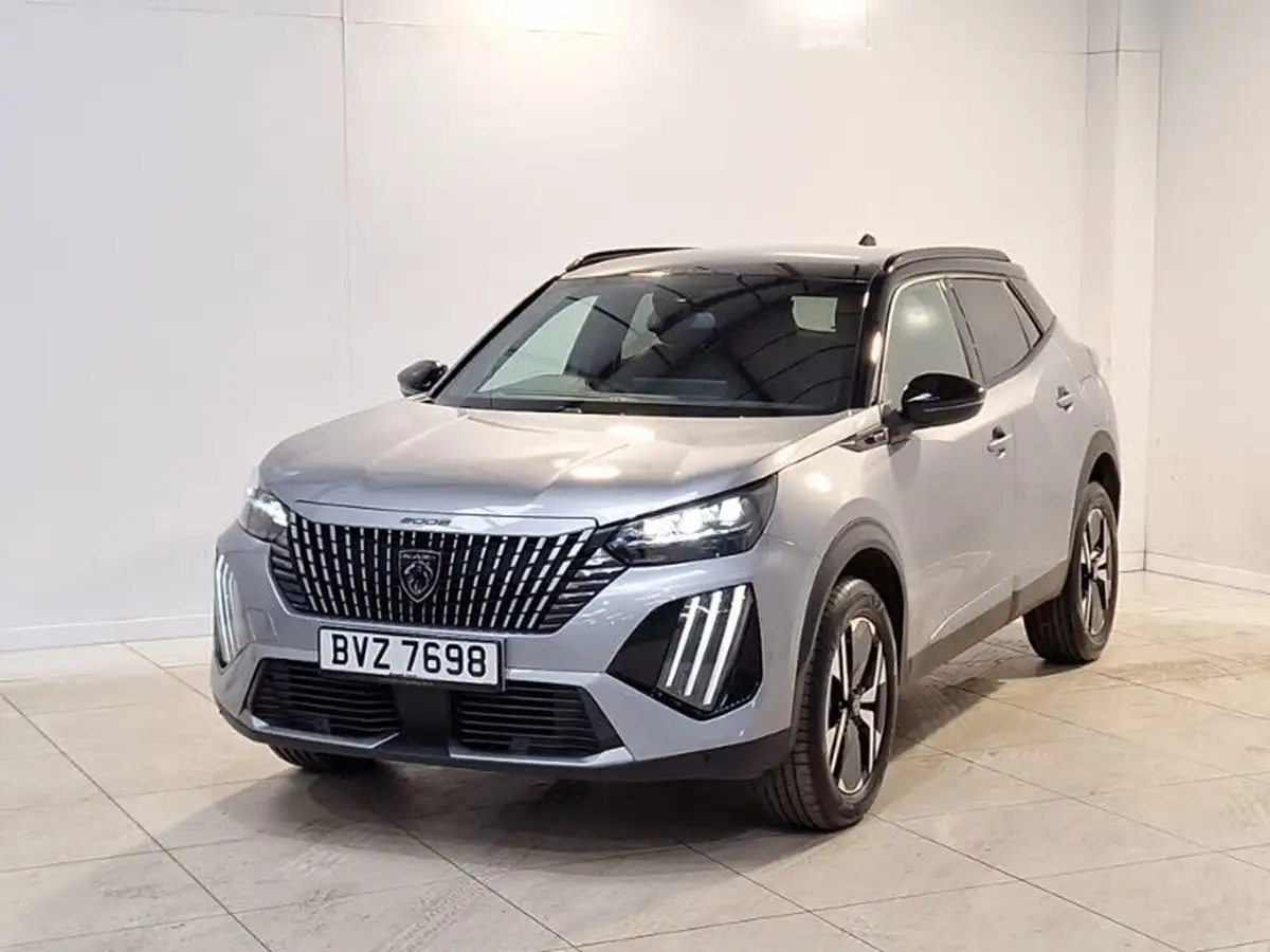 2025-peugeot-2008-suv-12-puretech-gt-130ps-eat8-big-12